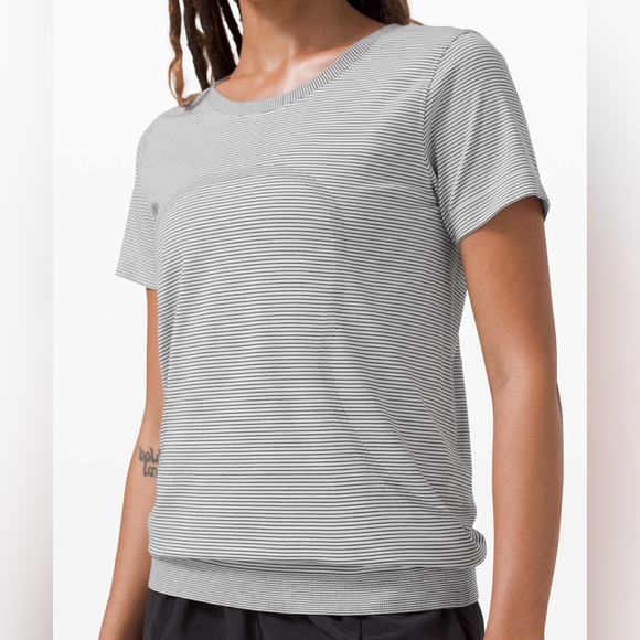lululemon athletica black Striped  Top - Picture 1 of 4